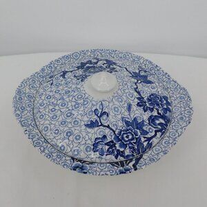 Johnson Brothers Lotus Blue Handled Vegetable Bowl Covered Lid 9.25" dia Vintage